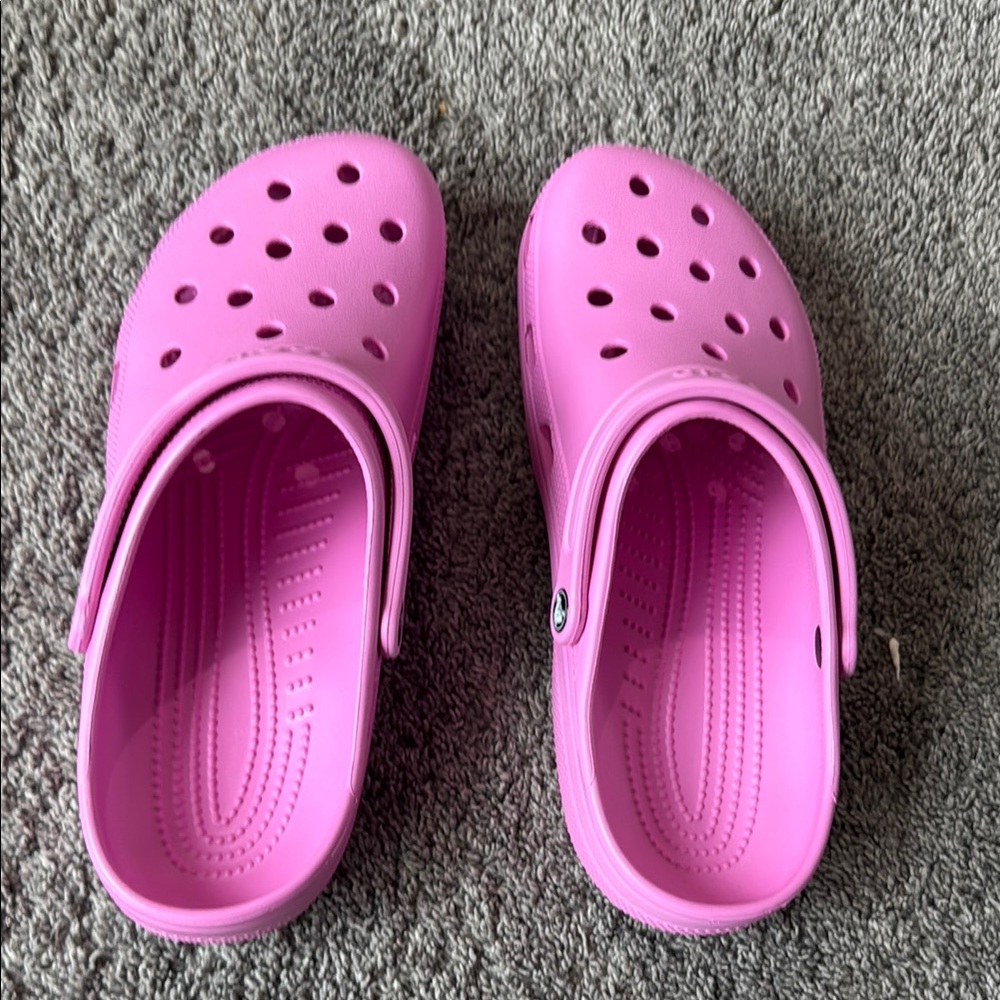 mens pink crocs size 12